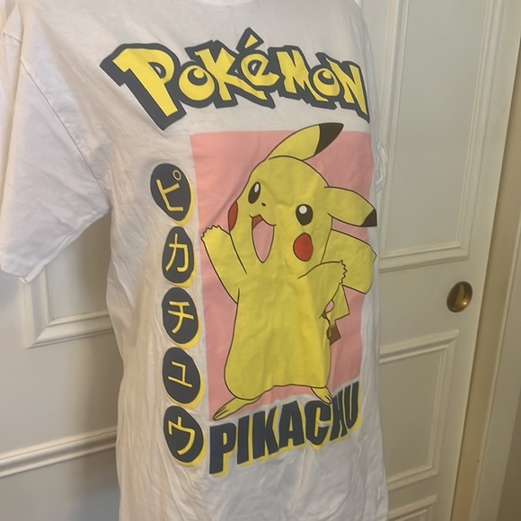 Pokemon Medium T-shirt Pikachu - Picture 2 of 4